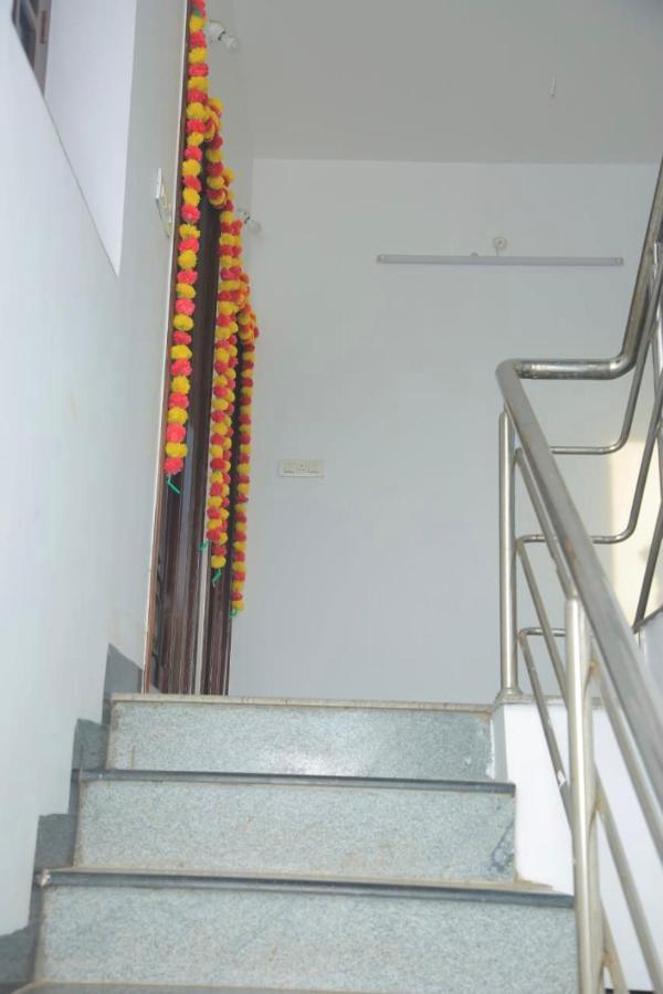 Mp Villa - Lovely Furnished Appartment Puducherry Eksteriør billede