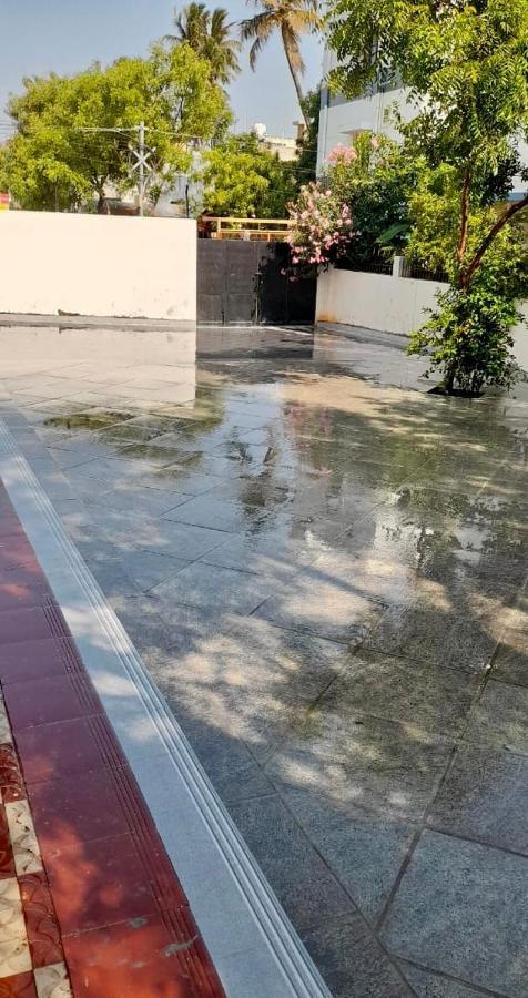Mp Villa - Lovely Furnished Appartment Puducherry Eksteriør billede
