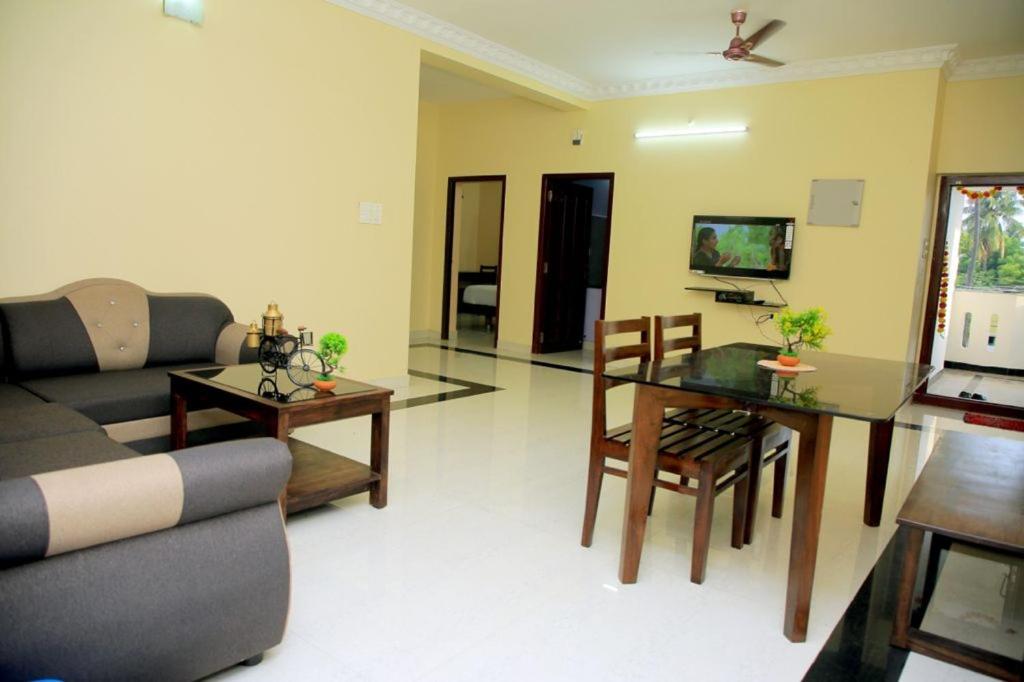 Mp Villa - Lovely Furnished Appartment Puducherry Eksteriør billede