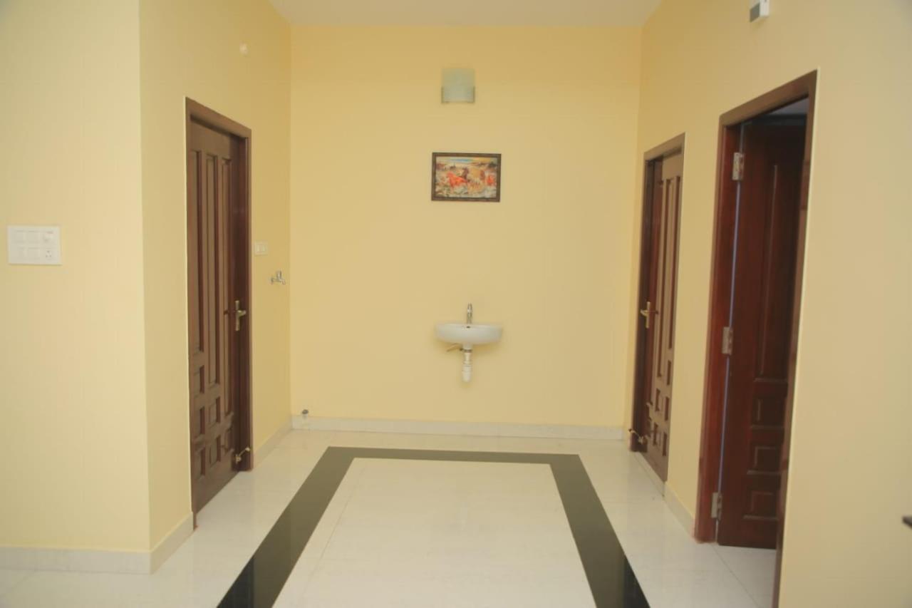 Mp Villa - Lovely Furnished Appartment Puducherry Eksteriør billede