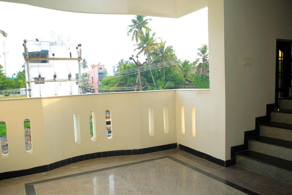 Mp Villa - Lovely Furnished Appartment Puducherry Eksteriør billede