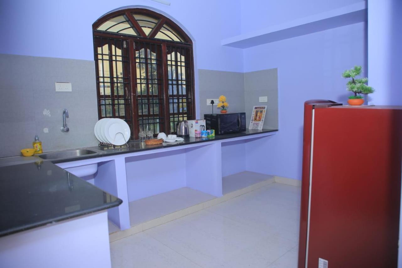 Mp Villa - Lovely Furnished Appartment Puducherry Eksteriør billede