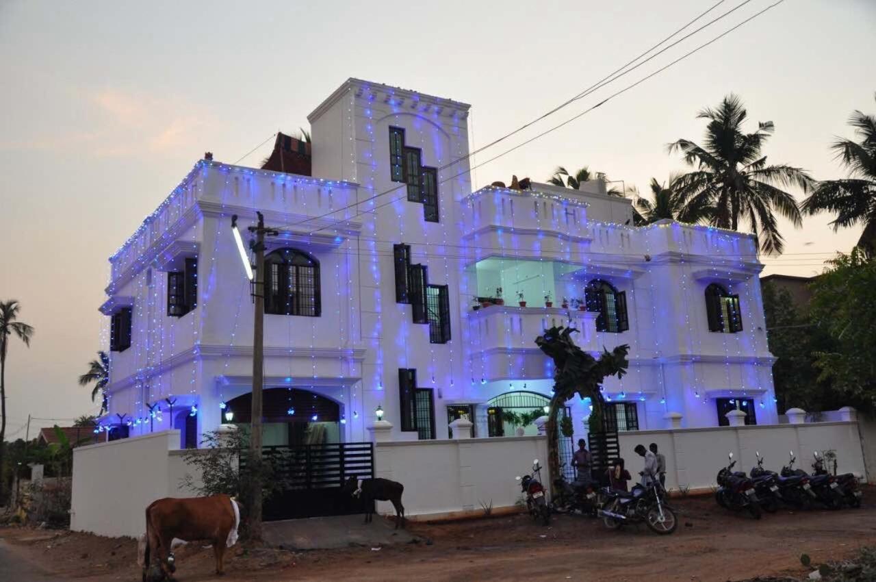 Mp Villa - Lovely Furnished Appartment Puducherry Eksteriør billede