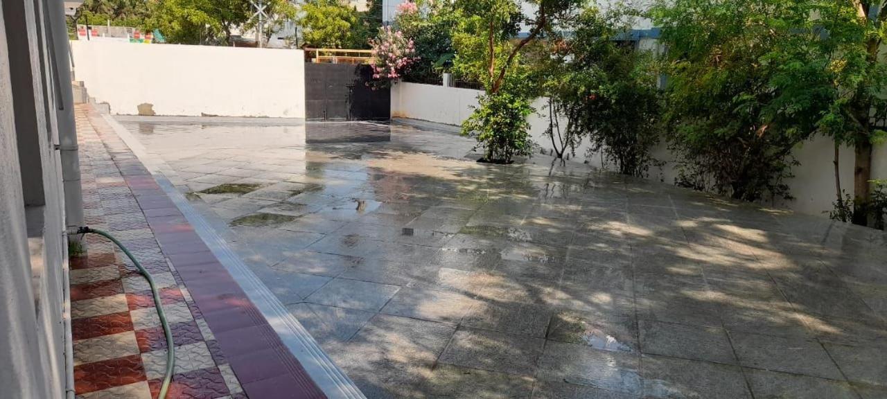 Mp Villa - Lovely Furnished Appartment Puducherry Eksteriør billede